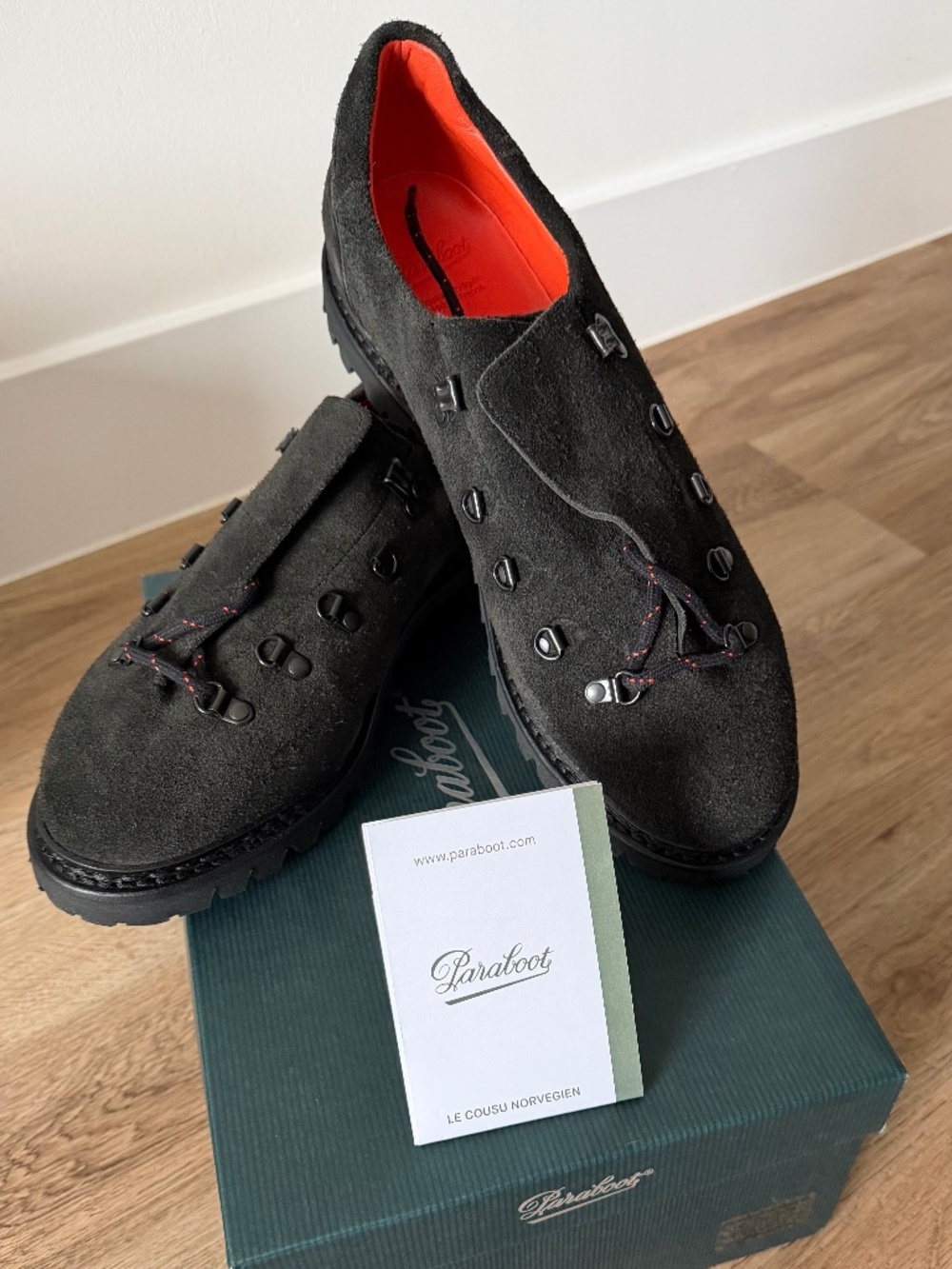 Unworn BRAND NEW PARABOOTS FOR SALE